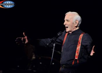 В центре Еревана на площади Франции будет установлен памятник Шарлю Азнавуру