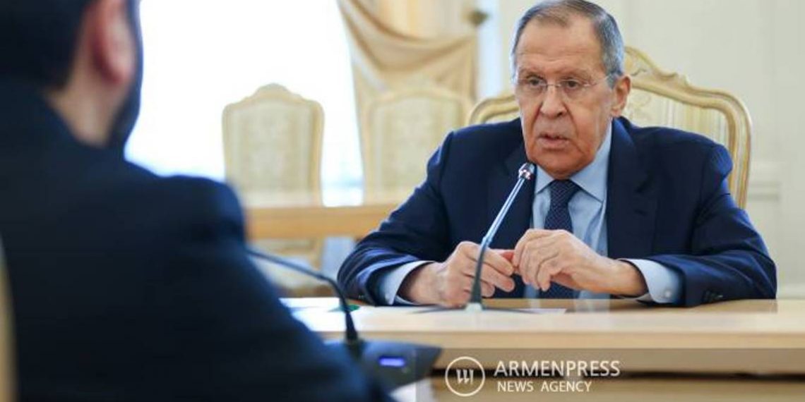 Обсуждается дата трехсторонней встречи глав МИД России, Армении и Азербайджана: Сергей Лавров