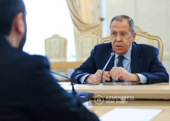 Обсуждается дата трехсторонней встречи глав МИД России, Армении и Азербайджана: Сергей Лавров