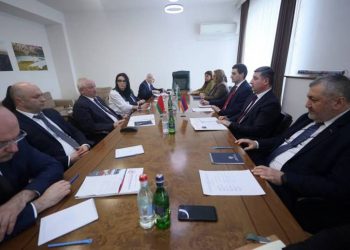 Принять участие в строительных проектах