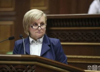 Парламент Армении не обратится в Конституционный суд