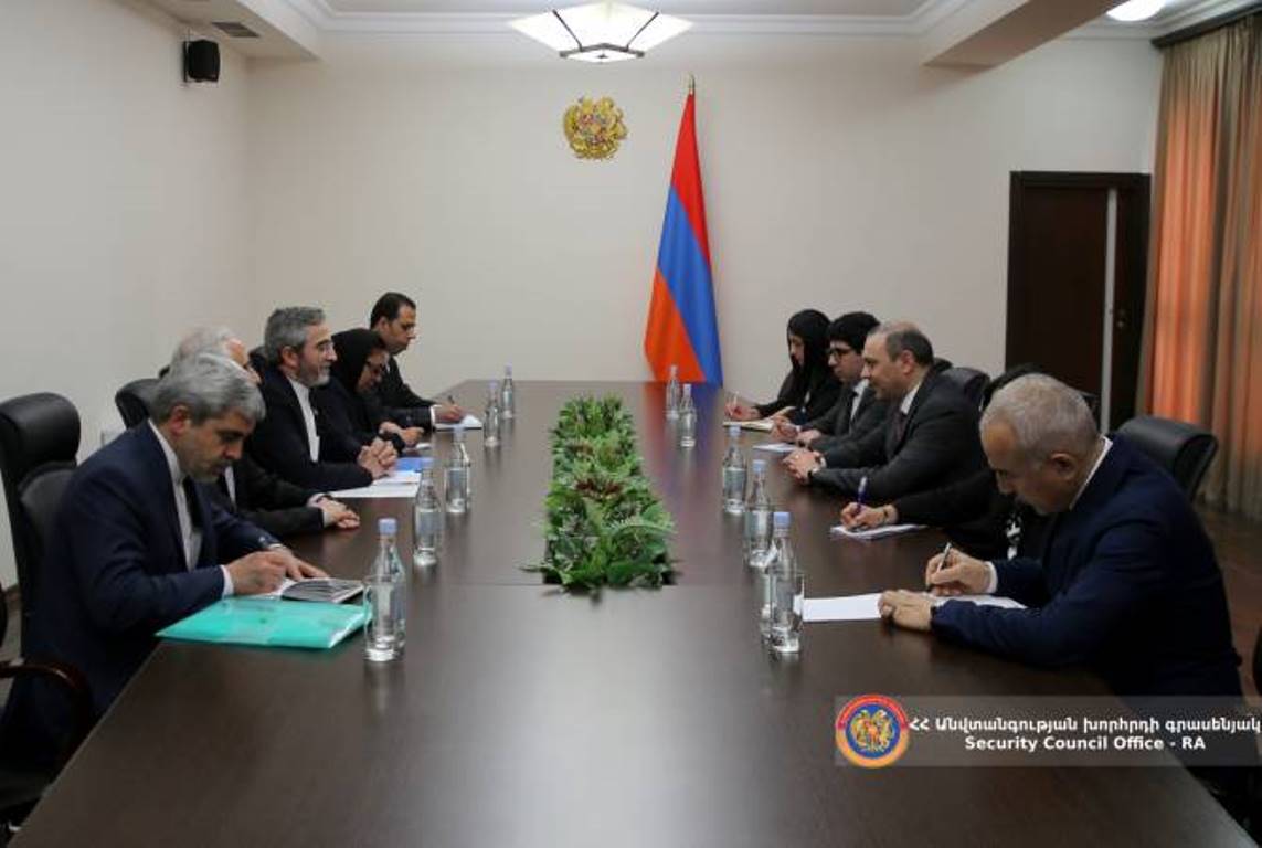 Секретарь СБ Армении и замминистра ИД Ирана обсудили вопросы безопасности, представляющие угрозу в регионе