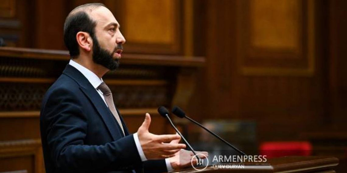 Переговоры по Лачинскому коридору и его режиму давно завершены и положения включены в подписанный документ: Мирзоян