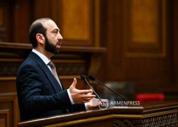 Переговоры по Лачинскому коридору и его режиму давно завершены и положения включены в подписанный документ: Мирзоян