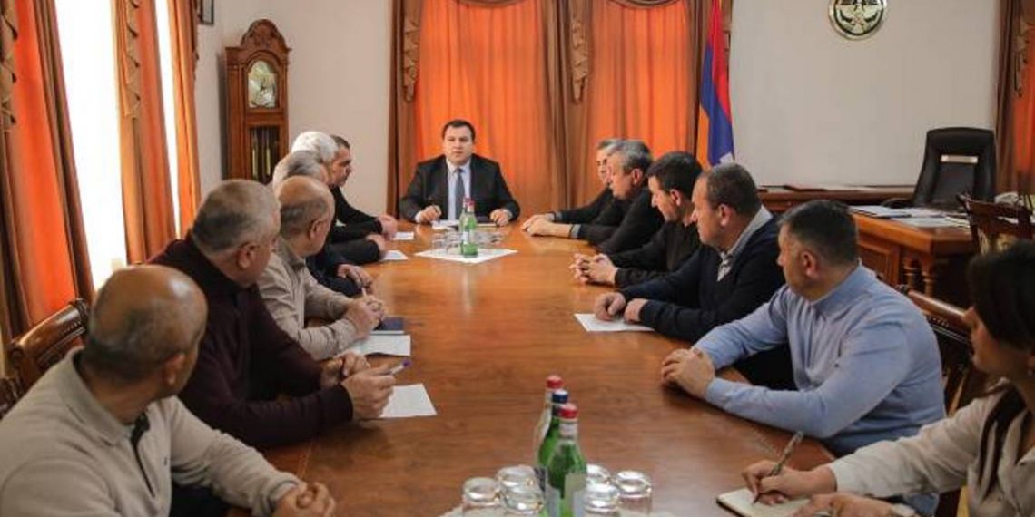 Государственный министр Арцаха встретился с офицерами запаса