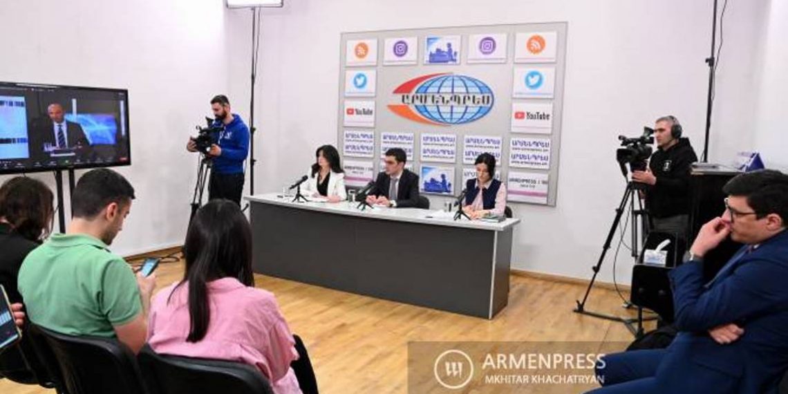 Азербайджан незаконно заселяет армянские населенные пункты, оккупированные в дни 44-дневной войны: министр ИД Арцаха