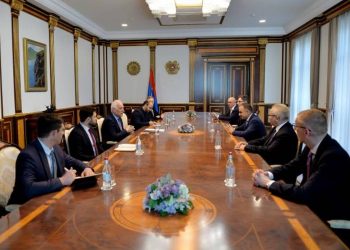 Президент Армении принял генерального директора Фондовой биржи Армении и членов Наблюдательного совета