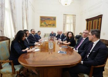 Вице-премьер Тигран Хачатрян принял посла Польши и представителей Варшавской фондовой биржи