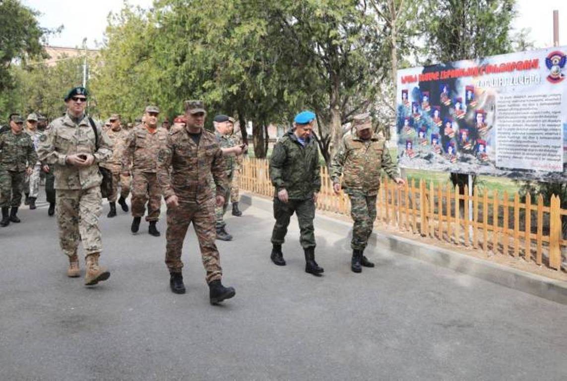 Военные атташе  аккредитованных в Армении иностранных посольств посетили учебный центр им. Маршала Баграмяна