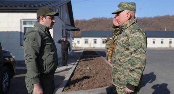 Министр обороны Армении присутствовал на церемонии проводов личного состава воинского подразделения на боевые позиции
