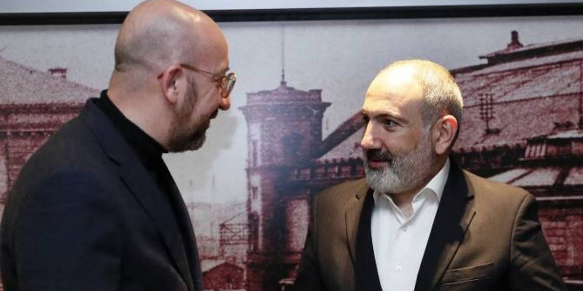 Никол Пашинян выразил Шарлю Мишелю обеспокоенность провокационными действиями Азербайджана