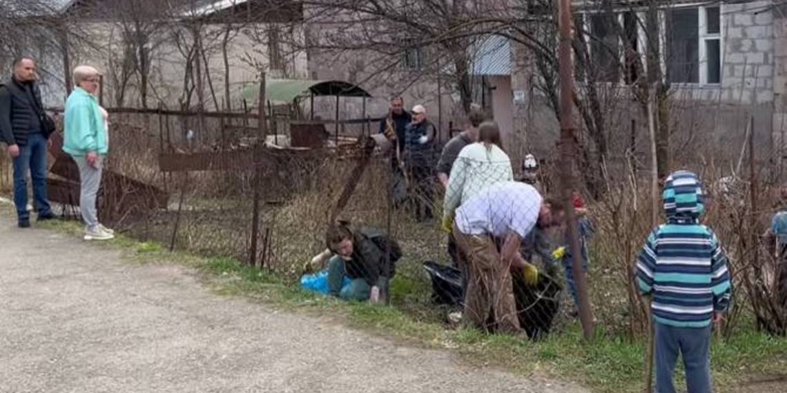 Пашинян в Дилижане присоединился к гражданам, убирающим мусор