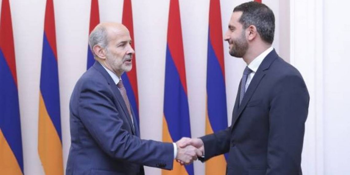 Вице-спикер Парламента принял посла Испании в Армении