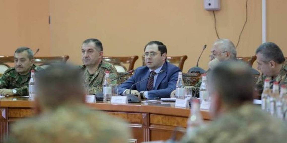 В административном комплексе Министерства обороны Армении начались трехдневные оперативные сборы руководства ВС Армении