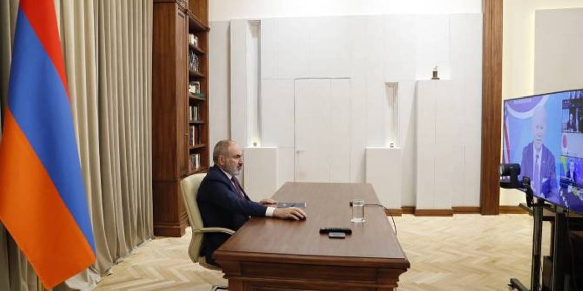 Премьер-министр Армении принял участие в пленарном заседании открытия второго Саммита за демократию