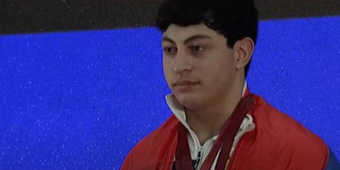 Тяжелоатлет Валерик Мовсисян завоевал бронзу на Молодежном чемпионате мира