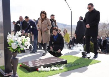 Памяти героев