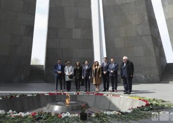 Польские парламентарии почтили память жертв Геноцида армян