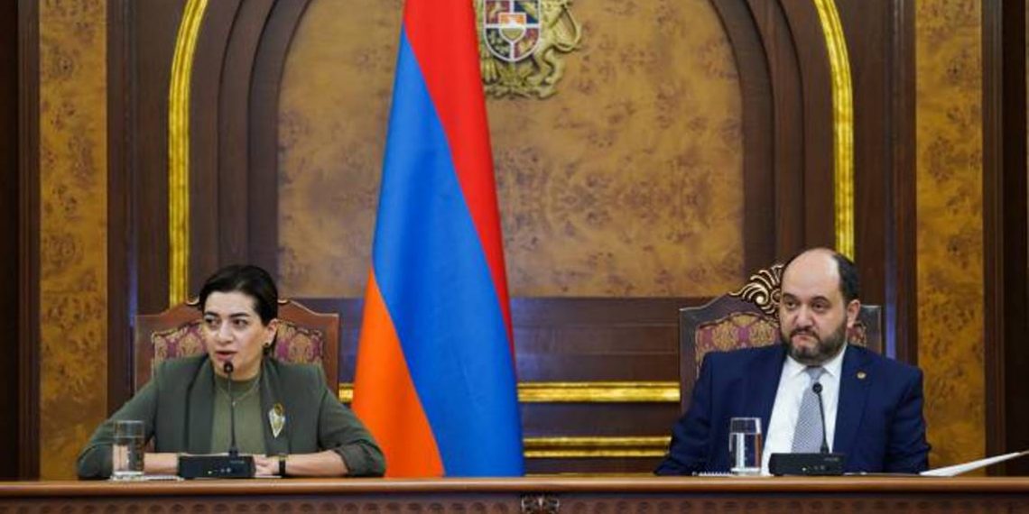 Обсуждены организационные вопросы международного саммита “Роль женщин в продвижении демократии, мира и безопасности”