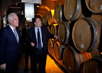 Президент Армении посетил Ереванский коньячный завод
