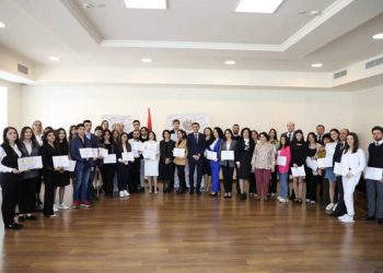 Удостоились именных стипендий