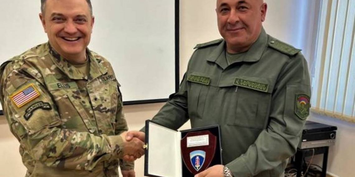 В Министерстве обороны Армении приняли бригадного генерала США