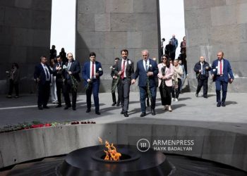 Мэр Лиона воздал дань памяти жертвам Геноцида армян