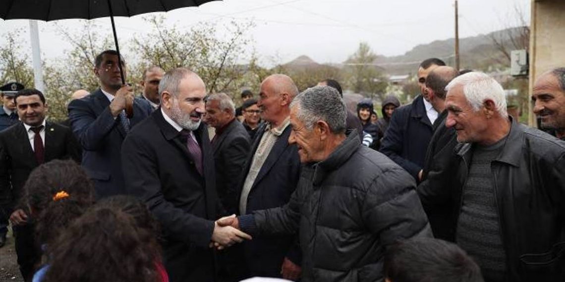 Премьер-министр ознакомился с ходом строительства медицинских учреждений, школ, детских садов, дорог в Вайоц Дзорe