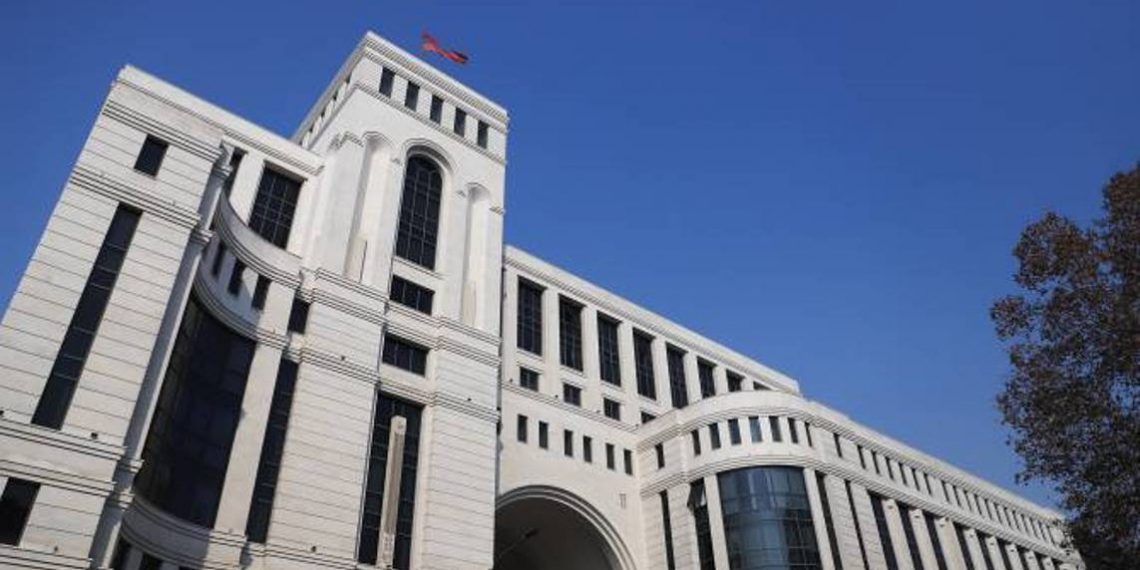 МИД Армении призывает международное сообщество не допустить дальнейшей эскалации ситуации со стороны Баку