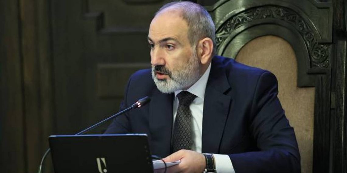 Для Армении приемлемо предложение ЕС отвести ВС на безопасное расстояние от границы с Азербайджаном 1991 года