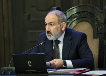 Для Армении приемлемо предложение ЕС отвести ВС на безопасное расстояние от границы с Азербайджаном 1991 года