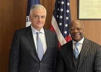 Вице-премьер Армении встретился с замгоссекретаря США по международному сотрудничеству в сфере контроля над наркотиками