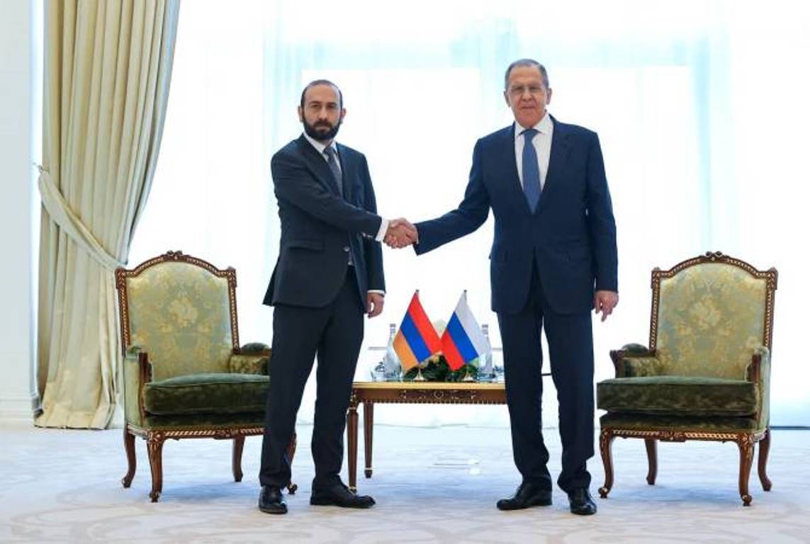 Министры иностранных дел Армении и России провели в Самарканде переговоры