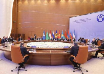 Усилия армянской стороны по установлению мира сталкиваются с военными притязаниями официального Баку: Мирзоян