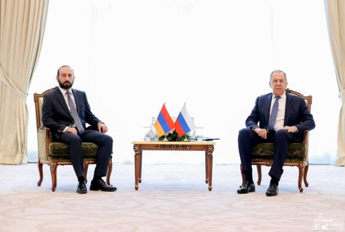 Глава МИД Армении представил российскому коллеге подробности провокации Баку в районе села Тех