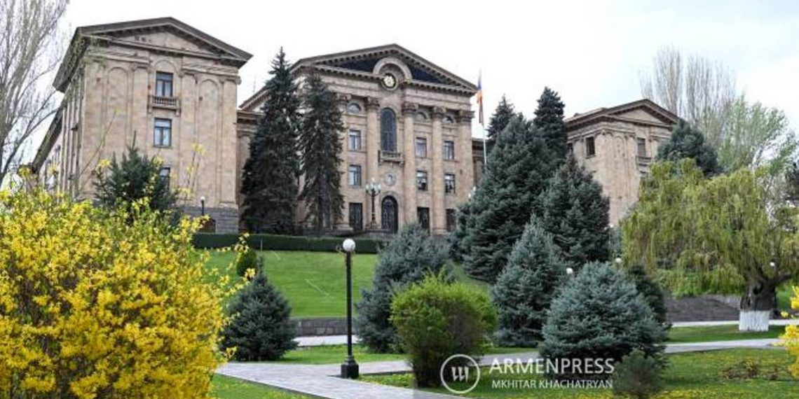 Призыв депутатов Армении международным партнерам: сдержать действия Азербайджана. Есть отклики