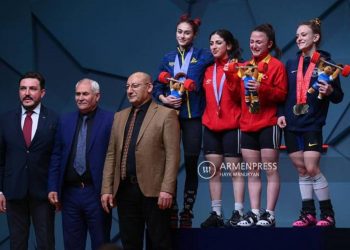 Известны первые медалисты стартовавшего в Ереване Чемпионата Европы по тяжелой атлетике