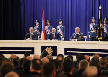 Развитие полиции для нас – это вопрос развития государства: премьер поздравил полицейских с профессиональным праздником