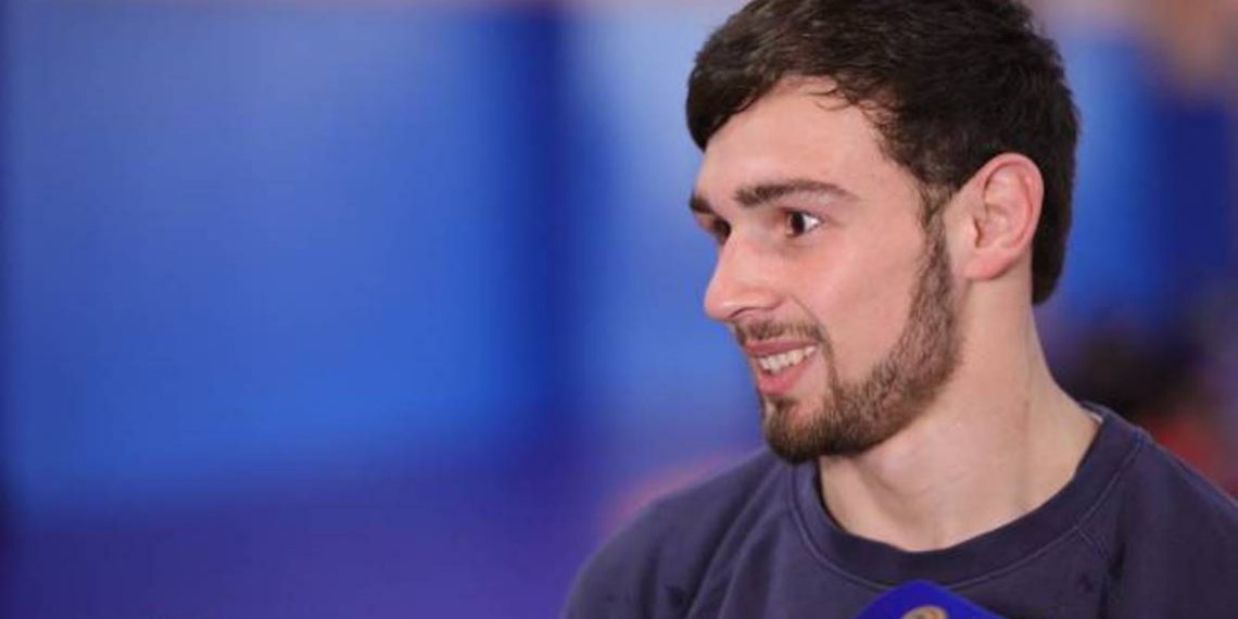 Арсен Арутюнян вышел в финал ЧЕ по вольной борьбе