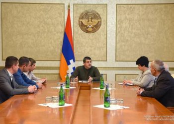 Президент Арцаха обсудил с членами антикризисного совета вопросы военно- политической ситуации