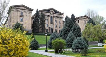 Национальное собрание Армении продолжает работу внеочередного заседания