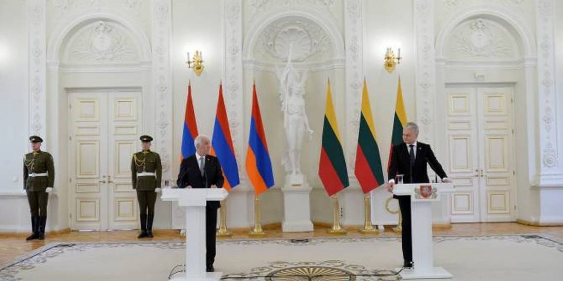 Урегулирование всех конфликтов возможно в соответствии с принципами международного права: президенты Армении и Литвы