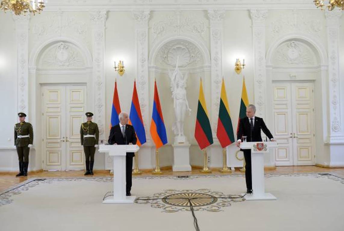 Урегулирование всех конфликтов возможно в соответствии с принципами международного права: президенты Армении и Литвы