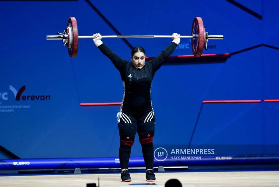 Тяжелоатлет Анна Амроян в подгруппе B весовой категории 81 кг заняла 6-е место