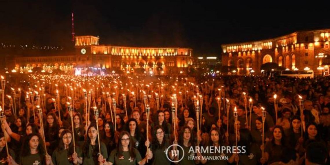 Факельное шествие в этом году начнется с площади Республики
