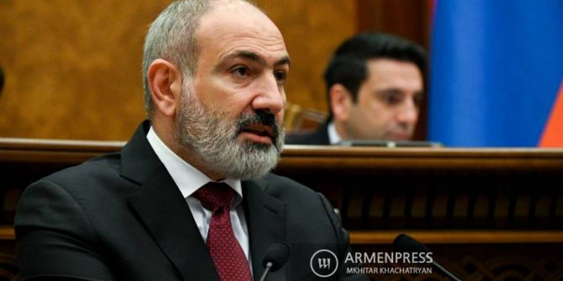 Пашинян ответил на обвинения в том, что он не обсуждал переговорный процесс по Нагорному Карабаху с прежними властями