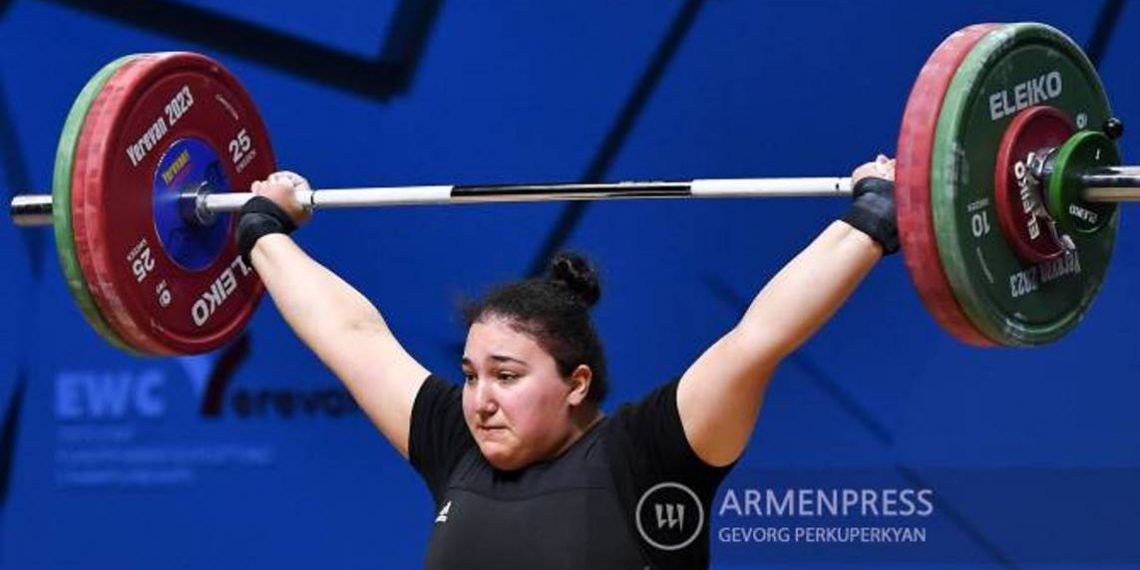 Тяжелоатлетка Джульетта Аванесян заняла 9-е место на чемпионате Европы