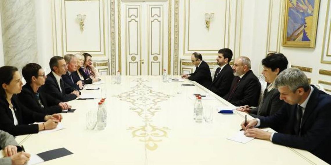 Премьер-министр Армении принял председателя фракции «Республиканцы» Сената Франции