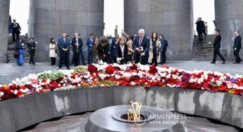 Сегодня я присоединилась к армянскому народу, чтобы вспомнить о 1,5 миллионе жертв Геноцида армян: посол США