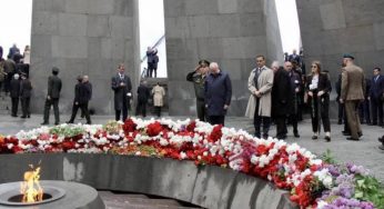 «В этот день скорбим вместе с армянским народом»: заявление посла РФ в Армении в Мемориальном комплексе Цицернакаберда